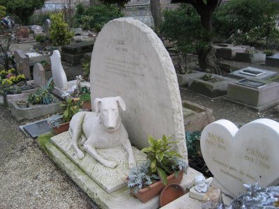 tumbas_famosas Cementerio para mascotas Cementerio para mascotas tumbas famosas