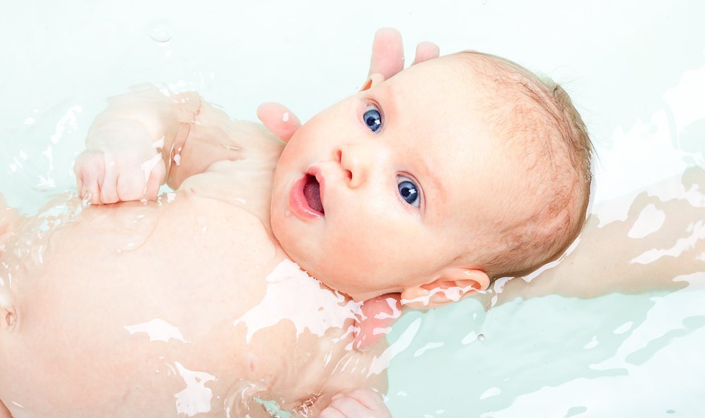 baño bebe Cómo bañar a tu bebe Cómo bañar a tu bebe bebe