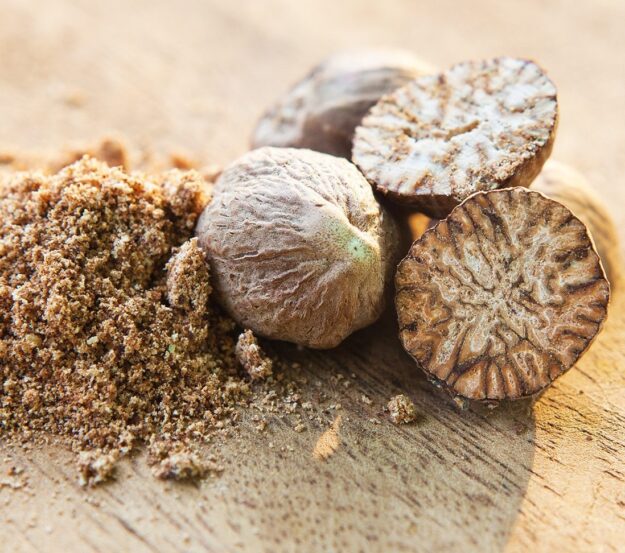 Nuez Moscada Nuez Moscada