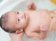 bebé baño
